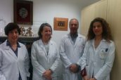 Luis Margusino, junto a compañeras del Servicio de Farmacia del Complejo Hospitalario Universitario de A Coruña.