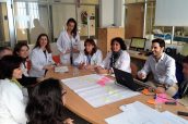Imagen del grupo de trabajo constituido en el Servicio de Farmacia de La Paz para mejorar la atención a pacientes externos.