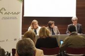 Miembros de la Asociación Madrileña de Asesores de Farmacia (AMAF) en una rueda de prensa.