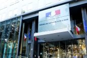 Imagen de la fachada del Ministerio de Salud de Francia.