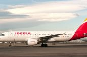 Imagen de un avión de pasajeros de Iberia.