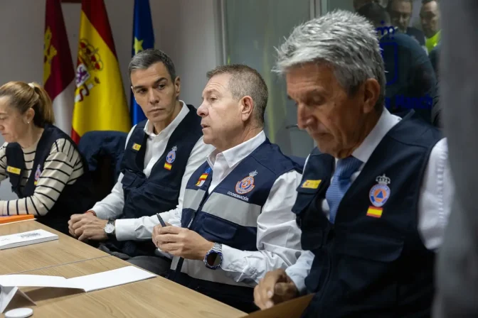 Sánchez y García Page, en la reunión del Cecopi