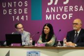 Jesús Gómez (Sefac), Patricia Lacruz (Consellería de Sanitat) y Jaime Giner (COF de Valencia), en la presentación de los resultados preliminares de Indica+Pro.