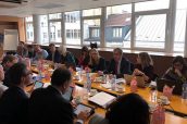 Imagen de una reunión de la Agrupación Farmacéutica Europea (PGEU)