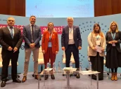 José María Rodríguez, (Organización Médica Colegial), Gonzalo Moreno del Val (Consejo General de Colegios de Veterinarios de España), Rita de la Plaza (Consejo General de Colegios Farmacéuticos), Leticia Bueno (Consejo General de Enfermería), Carina Escobar (Plataforma de Organizaciones de Pacientes).

...