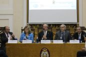 Imagen de la participación de la consejera de Hacienda de Madrid en la mesa de Asedef sobre el Pacto por la Sanidad.