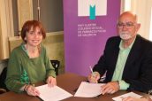 Firma del acuerdo entre el COF de Valencia y la asociación de pacientes Stop Fiebre Mediterránea.