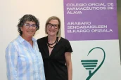 Milagros López de Ocáriz, presidenta saliente y Mercedes Villacorta, nueva responsables del COF de Álava.