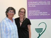 Milagros López de Ocáriz, presidenta saliente y Mercedes Villacorta, nueva responsables del COF de Álava.