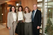 Carlota Gómez de la Hoz, Directora Ejecutiva de Asuntos Corporativos y Sostenibilidad de Hipra (Vicepresidencia tercera); Rocío Arroyo, CEO de Amadix (Vicepresidencia primera); Cristina Nadal, Directora Ejecutiva de Government Affairs de MSD España (presidenta): y Santiago de Torres, Presidente de Atrys Health (Vicepresidencia segunda).
