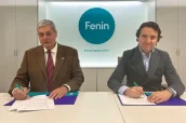 Pedro Cabrera y Pablo Crespo, durante la firma del acuerdo.