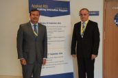 El director general de CEU Andalucía, Juan Carlos Hernández, junto al presidente de Farmanova, Antonio Mingorance.