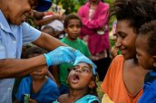 Imagen de un programa de vacunación en Nueva Guinea.