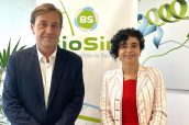 Encarna Cruz, la directora general de BioSim y Rafael Borràs, Director de Corporate Affairs de Teva.