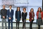 Borja Polo (Fenin), Ion Arocena (Asebio), Raquel Yotti (Ministerio de Ciencia), María Peña (ICEX), Amelia Martín (Farmaindustria) y Eva Ortega-Paino (Raicex).