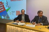Imagen de la firma del convenio entre el COF de Madrid y Sefac.