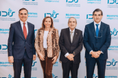 De izquierda a derecha:Juan Yermo, director general de Farmaindustria; María Vila, presidenta de FENIN; Emilio Lora-Tamayo, rector de la Universidad Camilo José Cela y Juan Abarca, presidente de la Fundación IDIS.