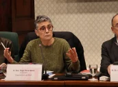 Olga Pané, durante su intervención en el Parlamento catalán.