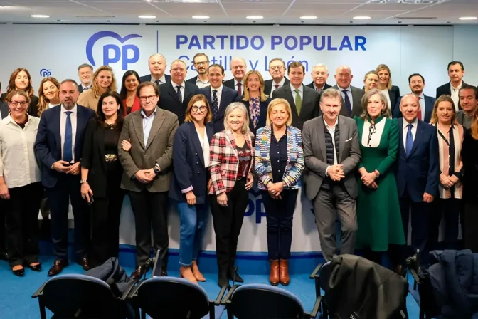 Integrantes de las listas del PP para el próximo compromiso electoral.