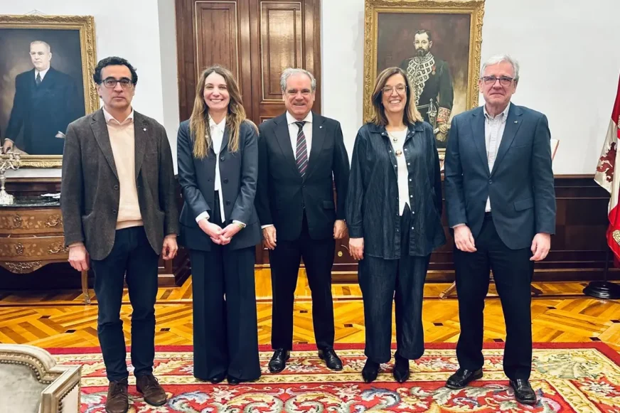 reunion-institucional-consejo-farmaceuticos