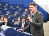 Nicolás González Casares en una sesión del Parlamento Europeo.