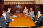 Imagen de la reunión entre la Consejería y la asociación de pacientes.