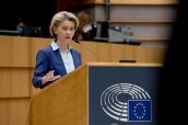 Von der Leyen, interviene en el debate parlamentario sobre la vacunación en el Parlamento Europeo